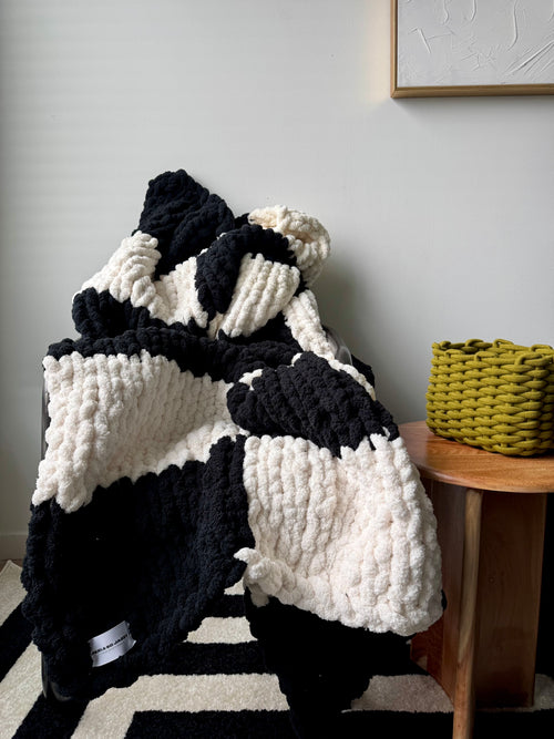 Chunky Knit Blanket — CHECKERED